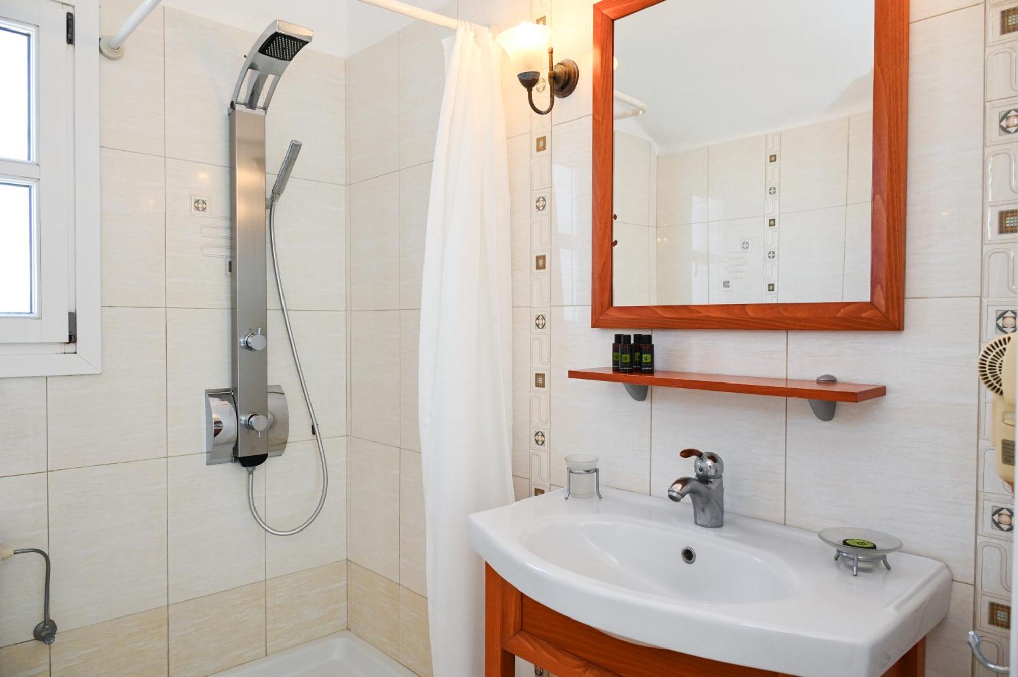 Asterias Boutique Hotel Pachaina Exterior photo