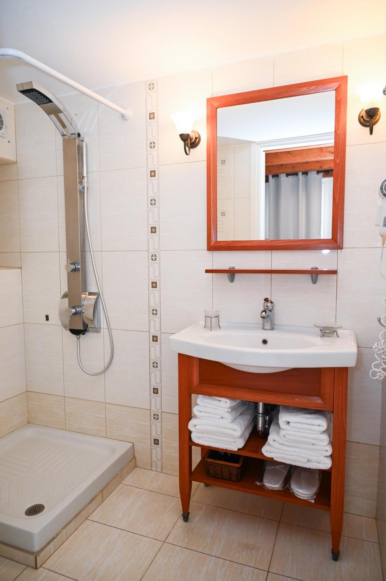 Asterias Boutique Hotel Pachaina Exterior photo